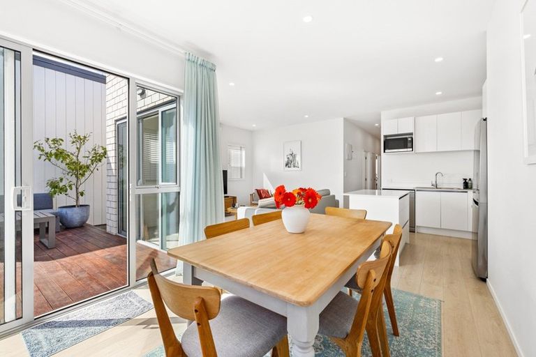 Photo of property in 3 Heri Lane, Westgate, Auckland, 0814