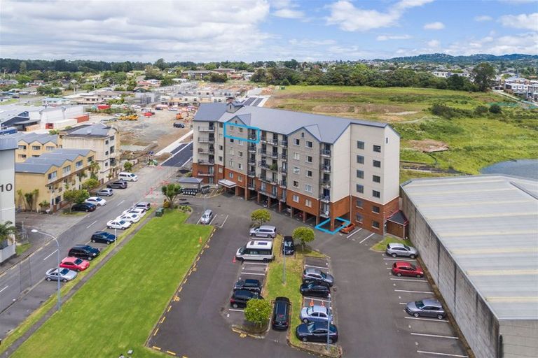 Photo of property in 6l/17 Crown Lynn Place, New Lynn, Auckland, 0600