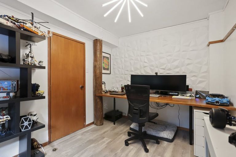 Photo of property in 8 Selwyn Avenue, Glen Eden, Auckland, 0602