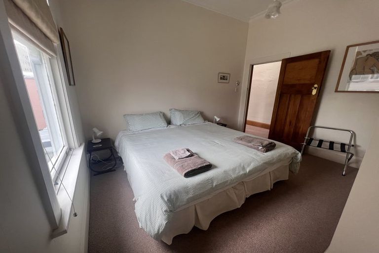 Photo of property in 2/1 Hay Street, Oriental Bay, Wellington, 6011