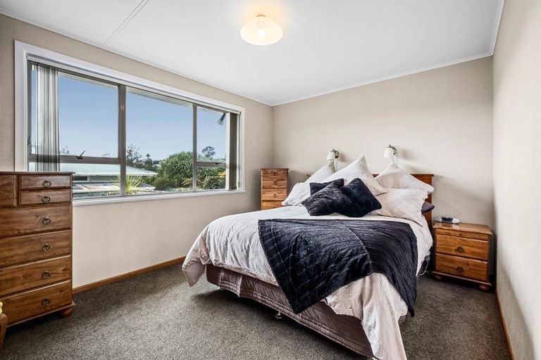 Photo of property in 6 Eton Place, Spotswood, New Plymouth, 4310