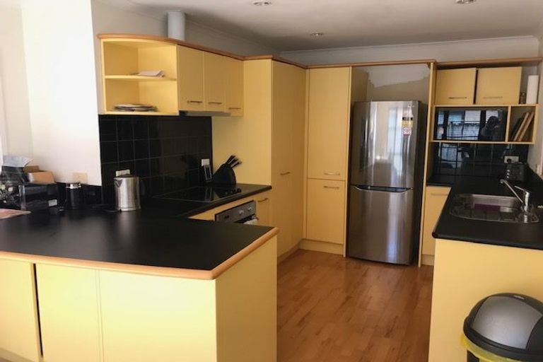 Photo of property in 16 Kristin Lane, Albany, Auckland, 0632