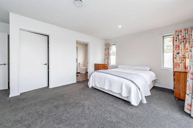 Photo of property in 52a Lewis Crescent, Rolleston, 7614