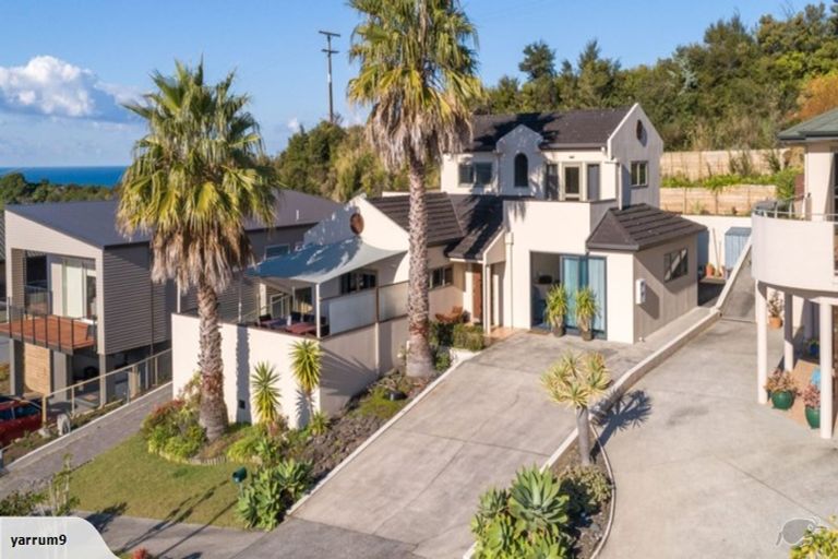 Photo of property in 115 Pacific View Drive, Whangamata, 3620