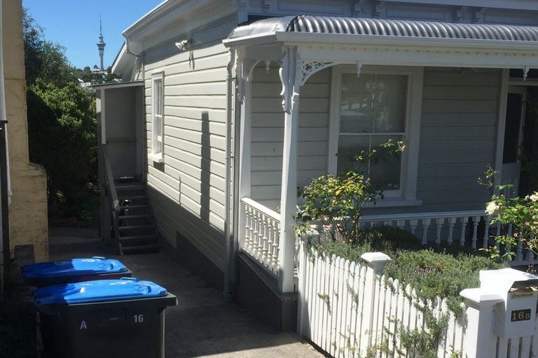 Photo of property in 16a Wharf Road, Te Atatu Peninsula, Auckland, 0610
