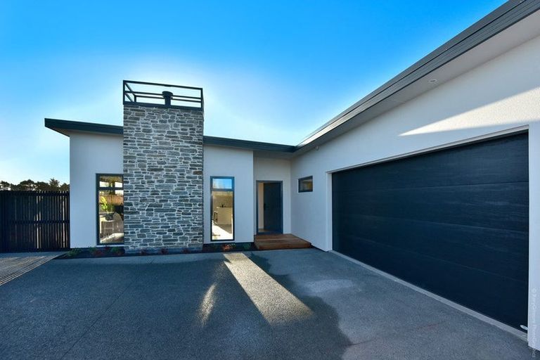 Photo of property in 16 Twin Meadows Drive, Casebrook, Christchurch, 8051