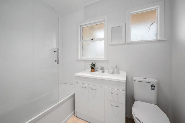Photo of property in 2/42 Kawerau Avenue, Devonport, Auckland, 0624