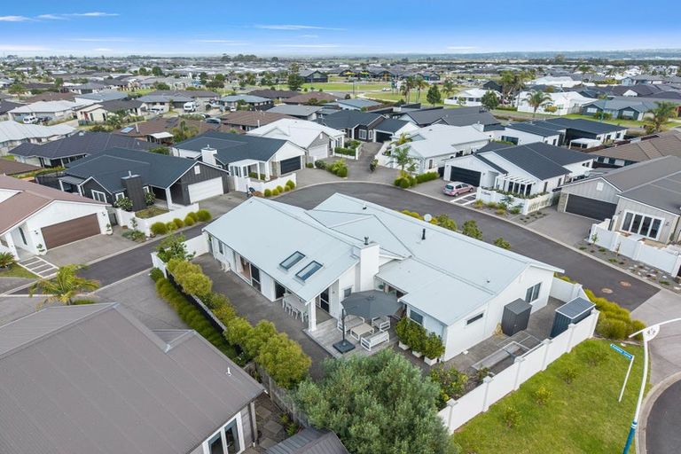 Photo of property in 1 Astelia Lane, Papamoa Beach, Papamoa, 3118