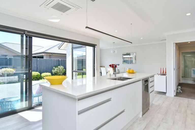 Photo of property in 7 Flynn Lane, Halswell, Christchurch, 8025