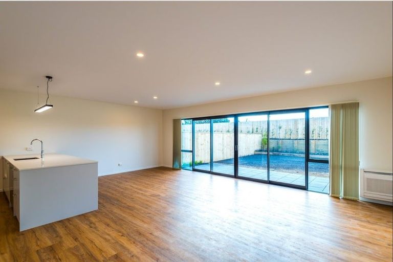 Photo of property in 61 Hayfield Way, Karaka, Papakura, 2113