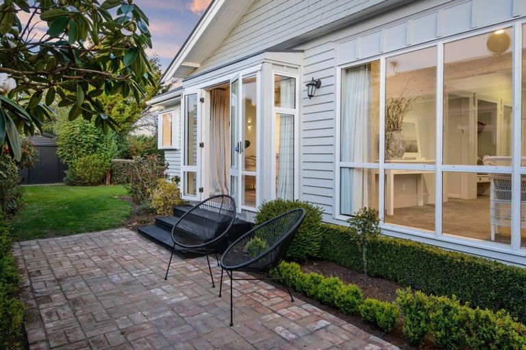 Photo of property in 4 Kenwyn Avenue, St Albans, Christchurch, 8052