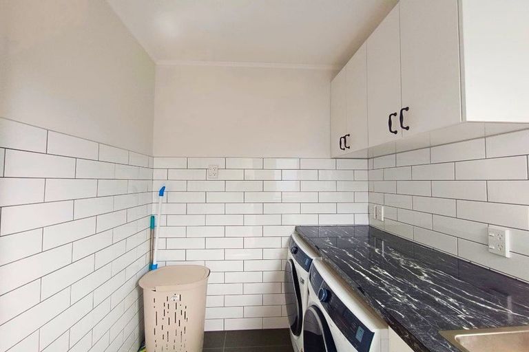 Photo of property in 17 Humphreys Grove, Titahi Bay, Porirua, 5022
