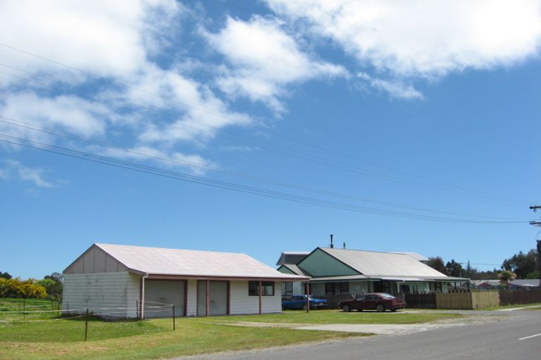 Photo of property in 12 Beach Drive, Westport, 7825