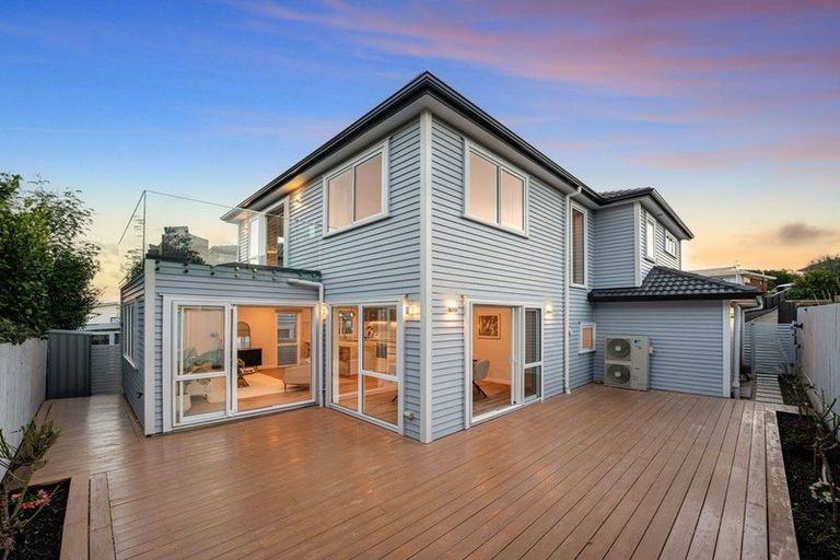Photo of property in 206b Clovelly Road, Bucklands Beach, Auckland, 2012