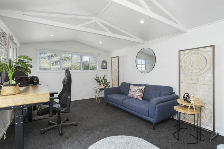Photo of property in 29 Cobham Crescent, Kelston, Auckland, 0602