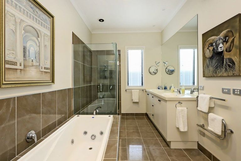 Photo of property in 16 Hunter Drive, Awatoto, Napier, 4110