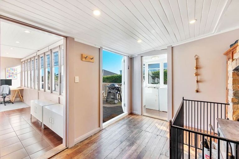 Photo of property in 68 Prospect Terrace, Pukekohe, 2120