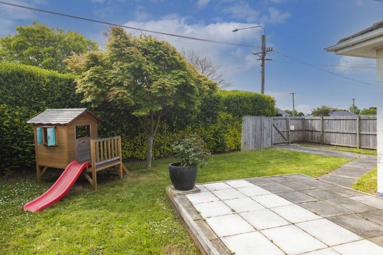 Photo of property in 142 Grahams Road, Burnside, Christchurch, 8053