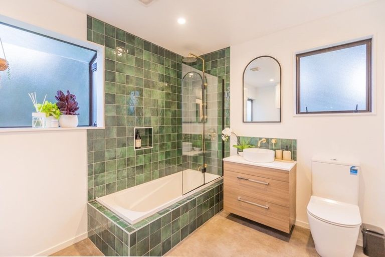 Photo of property in 104a Manly Street, Paraparaumu Beach, Paraparaumu, 5032