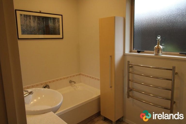 Photo of property in 9 Herbs Place, Cashmere, Christchurch, 8022
