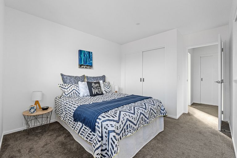 Photo of property in 4/8 Yeovil Road, Te Atatu Peninsula, Auckland, 0610