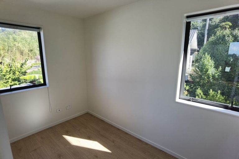 Photo of property in 46 Ayton Drive, Totara Vale, Auckland, 0629