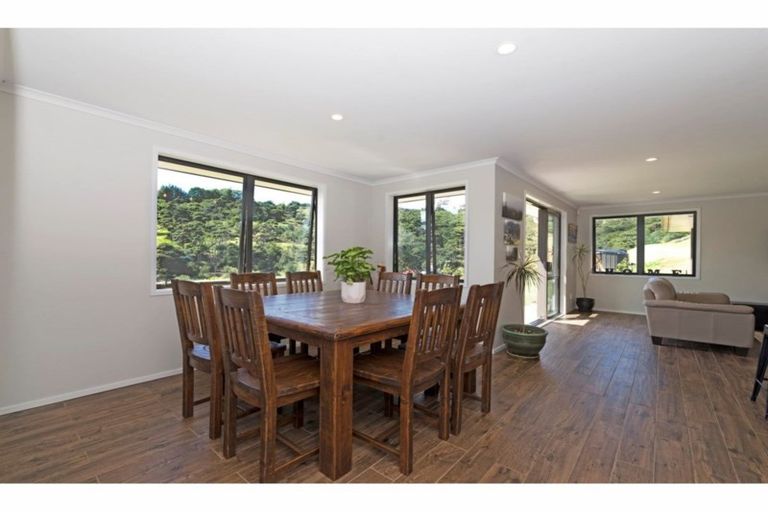 Photo of property in 63b Manuka Grove, Helensville, 0875