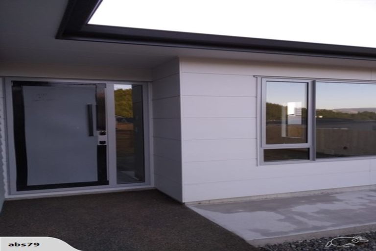 Photo of property in 18 Schooner Drive, Whitby, Porirua, 5024