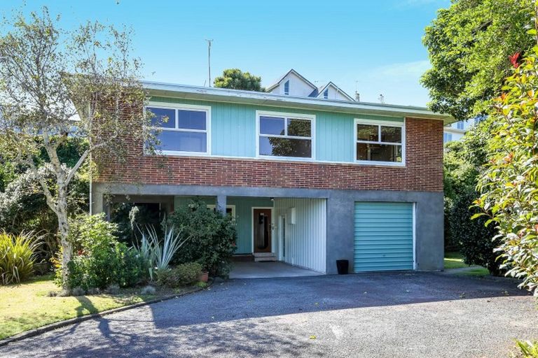 Photo of property in 35a Breakwater Road, Moturoa, New Plymouth, 4310