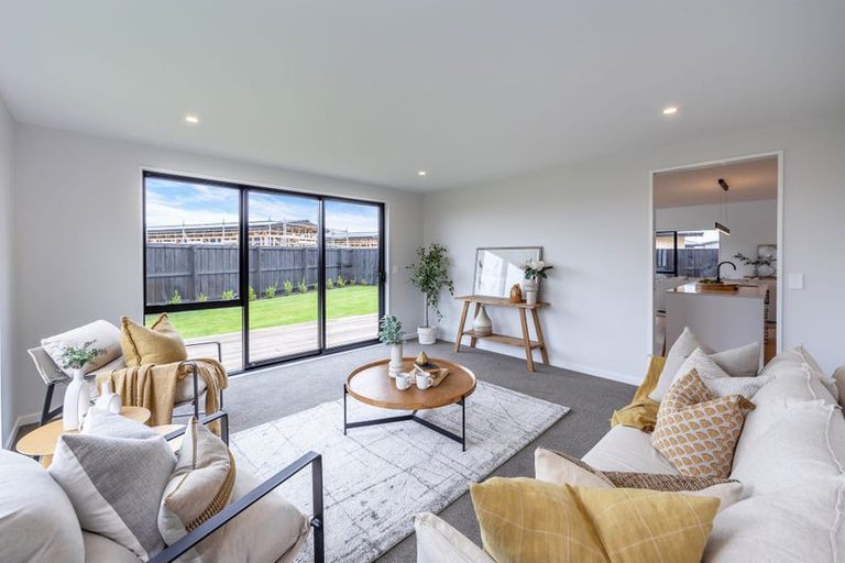 Photo of property in 9 Crosado Place, Rolleston, 7614