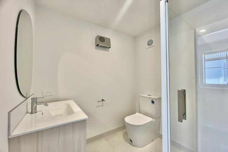 Photo of property in 2/35 Eversleigh Street, St Albans, Christchurch, 8014