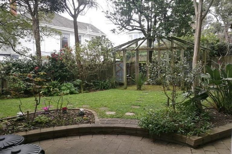 Photo of property in 103 Salamanca Road, Wellington Central, Wellington, 6011