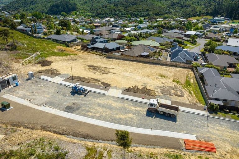 Photo of property in 4 Raukura Rise, Picton, 7220