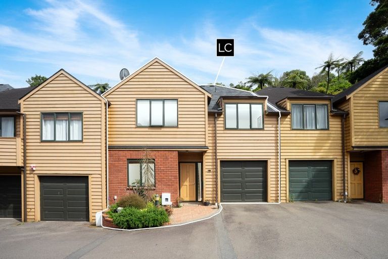 Photo of property in 29 Futuna Close, Karori, Wellington, 6012