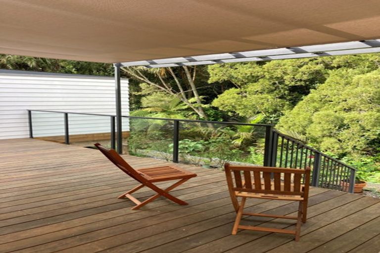 Photo of property in 54a Vandeleur Avenue, Birkdale, Auckland, 0626