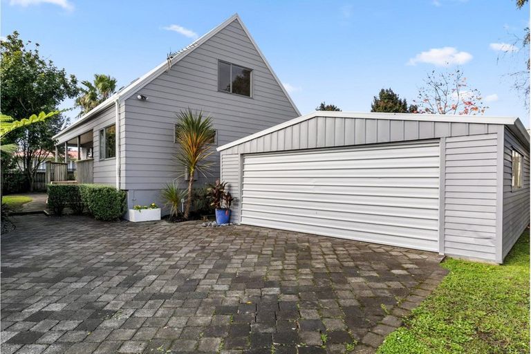 Photo of property in 50a Amberley Avenue, Te Atatu South, Auckland, 0610