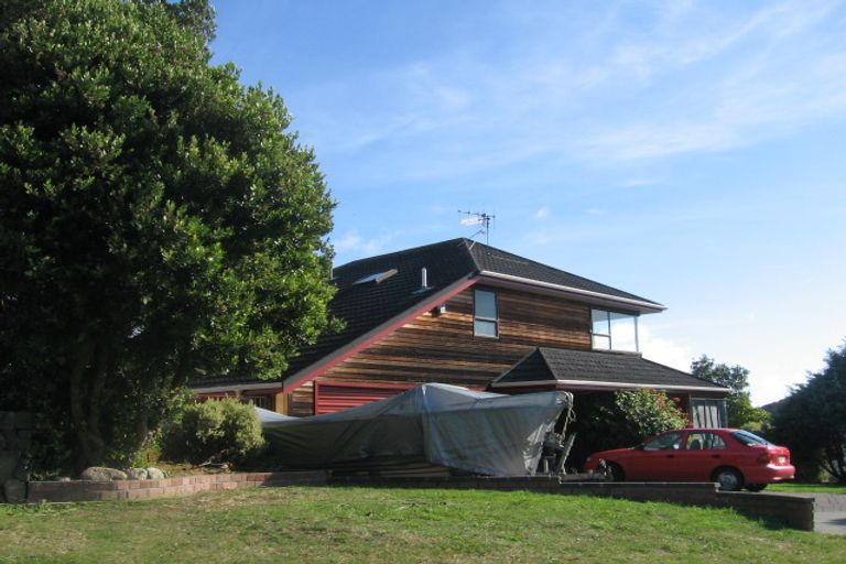 Photo of property in 20 James Cook Drive, Whitby, Porirua, 5024