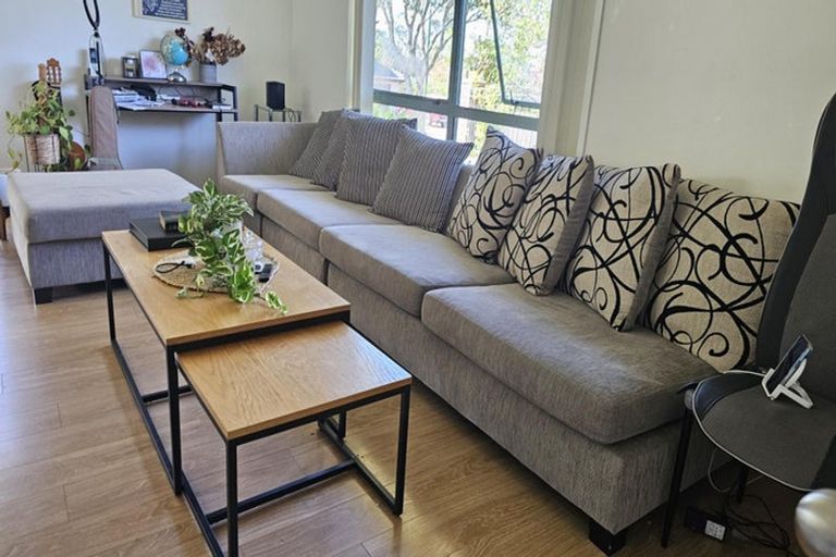 Photo of property in 11 San Vito Place, Henderson, Auckland, 0612