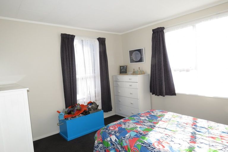 Photo of property in 10 Colvin Street, Westport, 7825