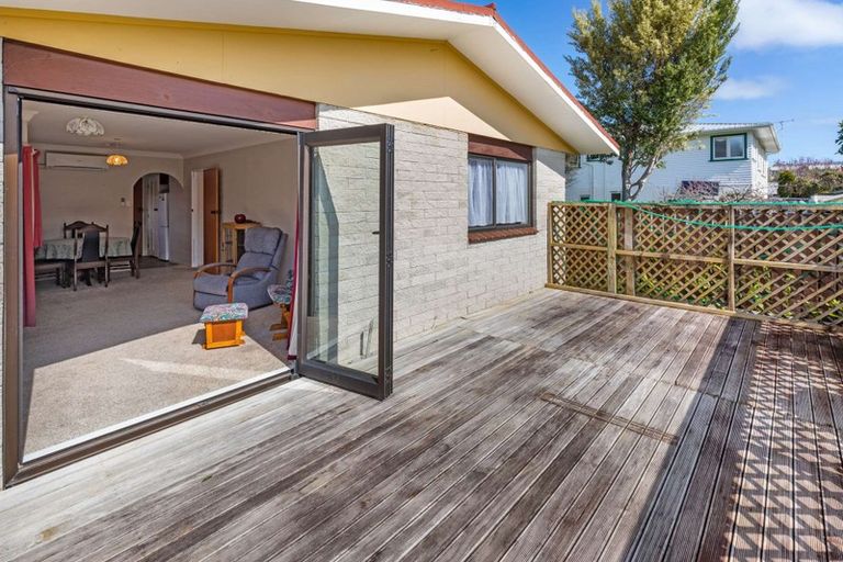 Photo of property in 2/14 Burns Street, Westown, New Plymouth, 4310