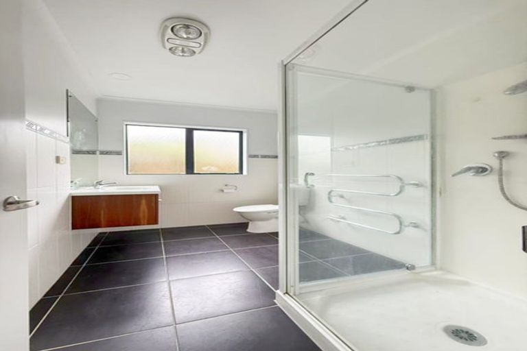 Photo of property in 26 Coachman Drive, Flat Bush, Auckland, 2016