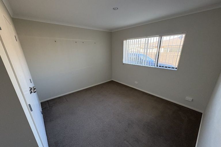 Photo of property in 29 Cityview Place, Massey, Auckland, 0614