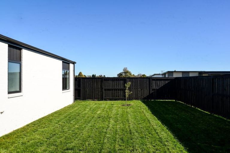 Photo of property in 15 Tiroake Street, Ruakura, 3214