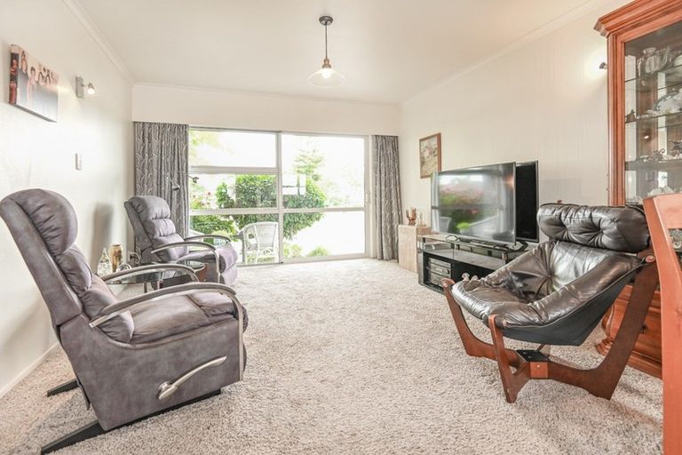 Photo of property in 90 Napier Road, Havelock North, 4130