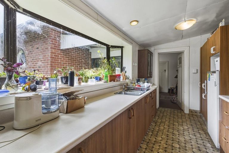 Photo of property in 64 Arthur Street, Dunedin Central, Dunedin, 9016