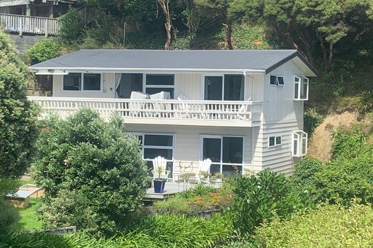 Photo of property in 14b Kahu Road, Paremata, Porirua, 5024