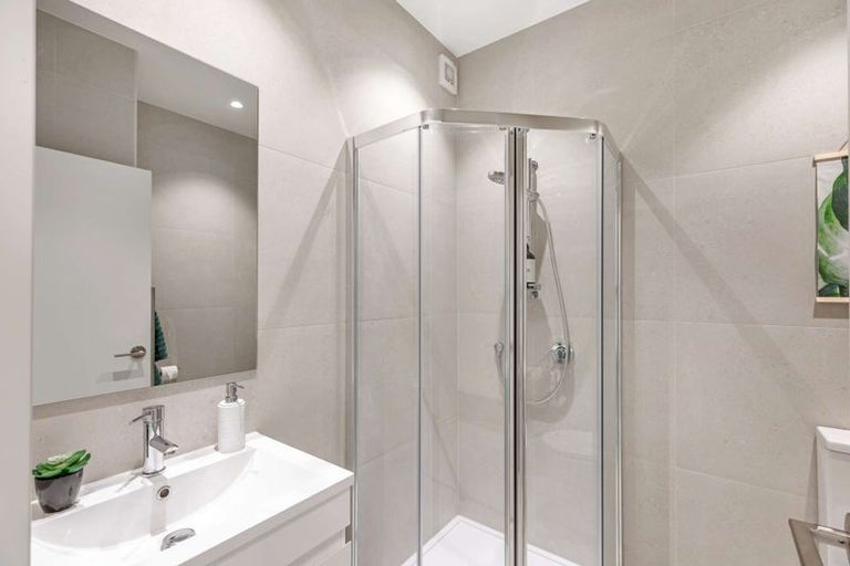 Photo of property in 12 Parenga Lane, Kumeu, 0810