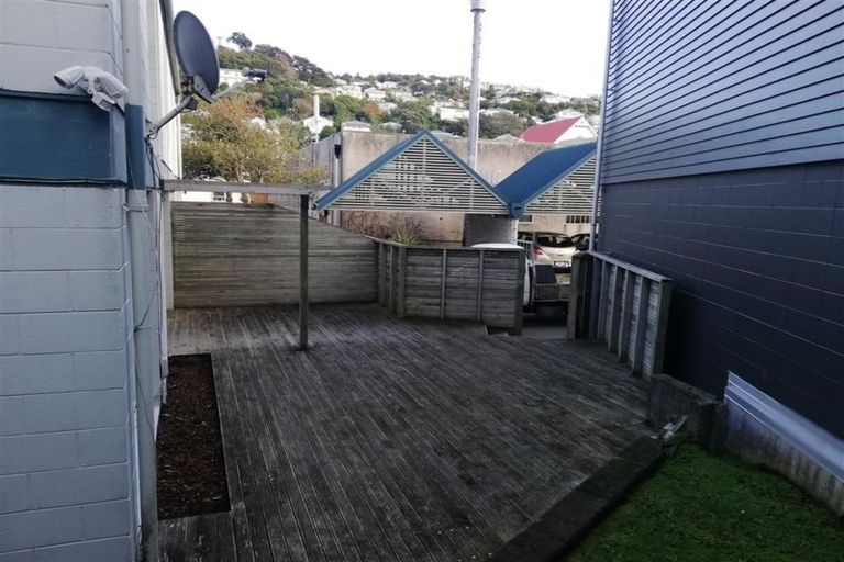 Photo of property in 53f2 Cleveland Street, Brooklyn, Wellington, 6021