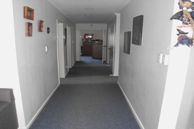 Photo of property in 6 Maadi Place, Papakura, 2110