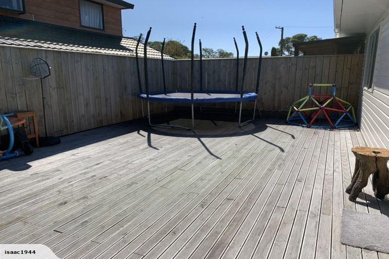 Photo of property in 13f2 Oswald Crescent, Paparangi, Wellington, 6037